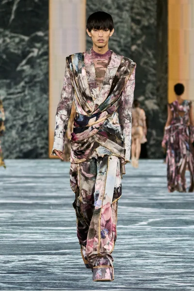 Look 53